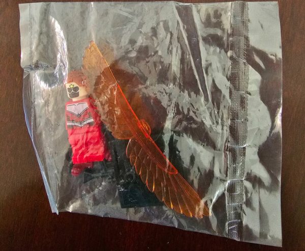 BRAND NEW Lego Falcon Minifigure Marvel Super Heroes SEALED