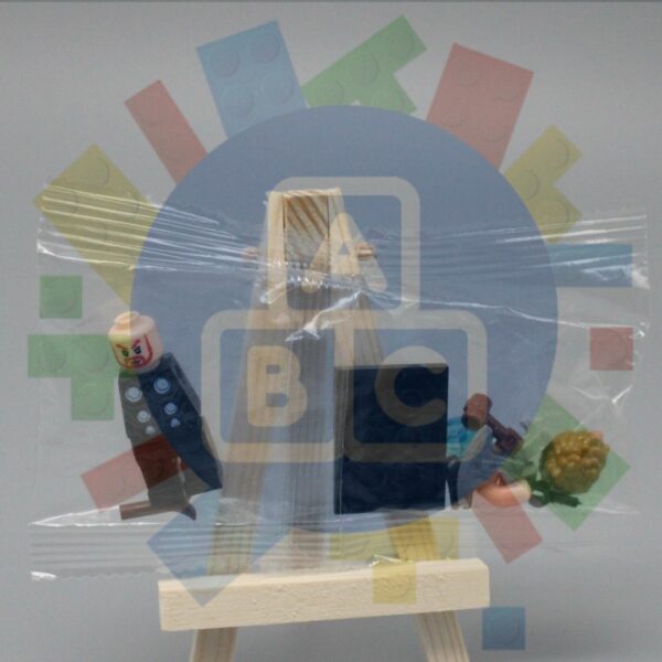 Factory Sealed Lego Thor Minifigure Marvel Infinity War RARE FIND! Rare two sided face! Thor spongy cape with single hammer minifigure is a perfect addition to any Marvel fans collection!
